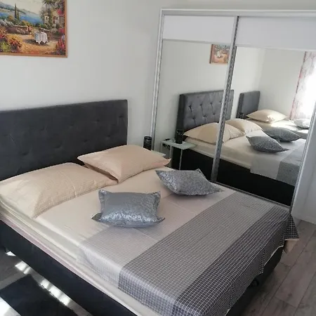 Apartment 4